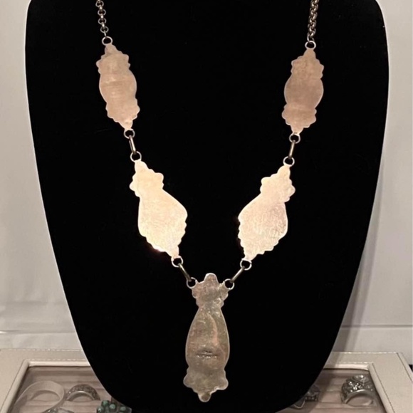 Navajo Sterling Silver Spiney Oyster Kathleen Chavez Necklace - Picture 2 of 2